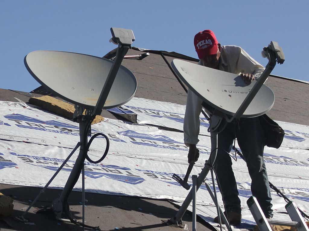 roof-satellite-dish-removal.jpg